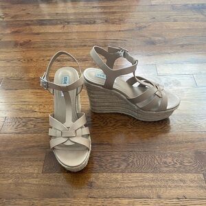 Steve Madden Keesha Tan Leather Espadrille Wedge Sandals in size 9